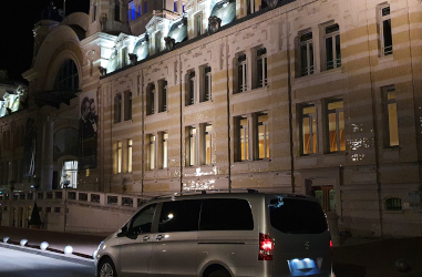 Chauffeur privé pour vos déplacements d’affaires à Évian, Thonon et Genève